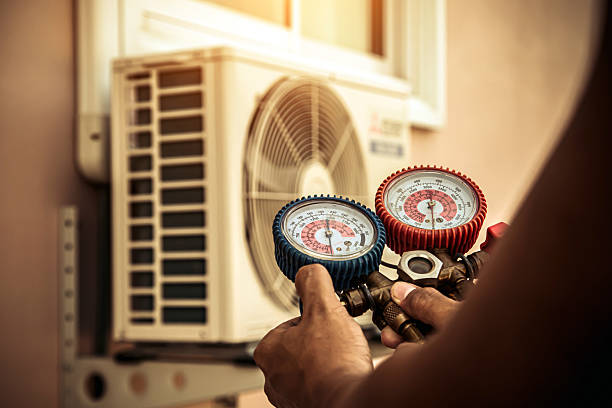 Professional Hvac Installation technician working in Crabtree, OR